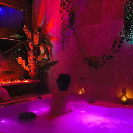 Love Room 60 m2. Un moment de plaisir en amoureux Cormelles-le-Royal Extérieur photo